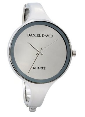 Daniel David HA0213 - Dress - Simple Large Face & Thin Band Silver-tone Bangle