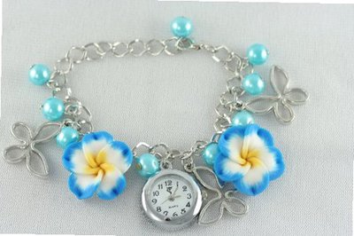 New in Box Ladies Blue Pearl Bead Flower Butterfly Charm Bracelet Ladies Girls Fashion